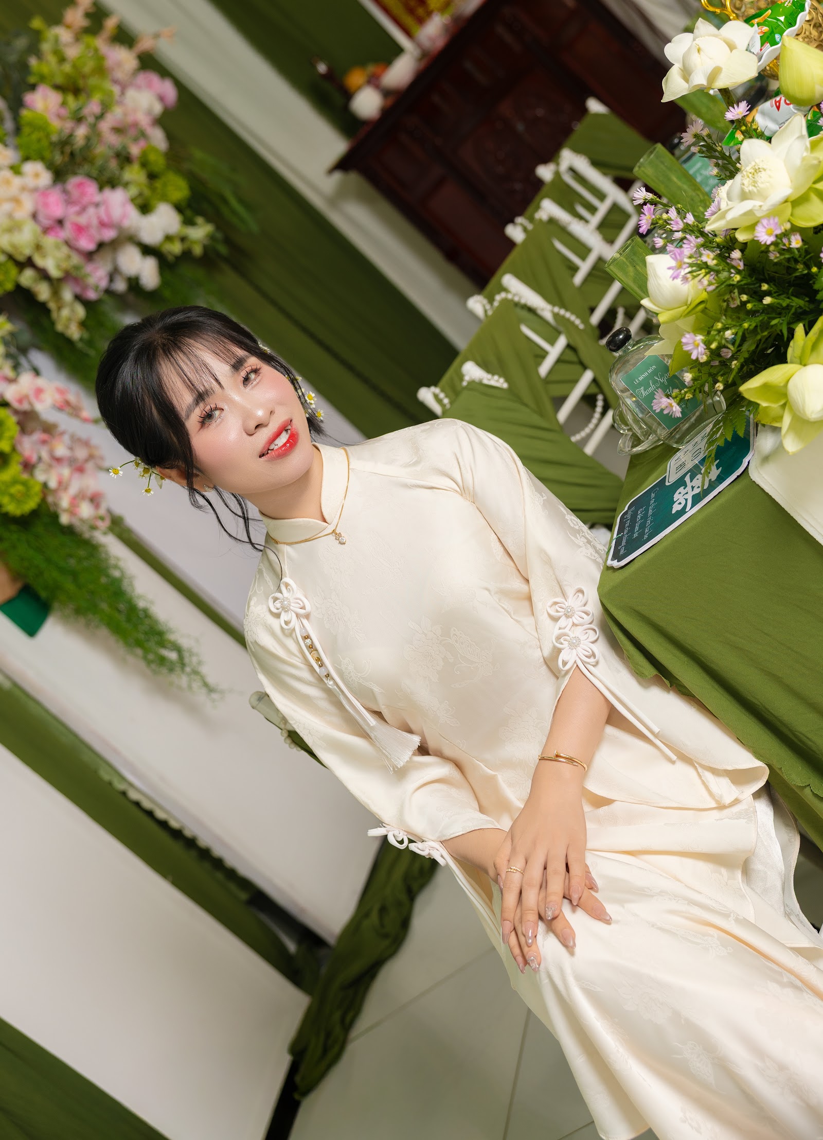 TIỆC HỎI NGÂN